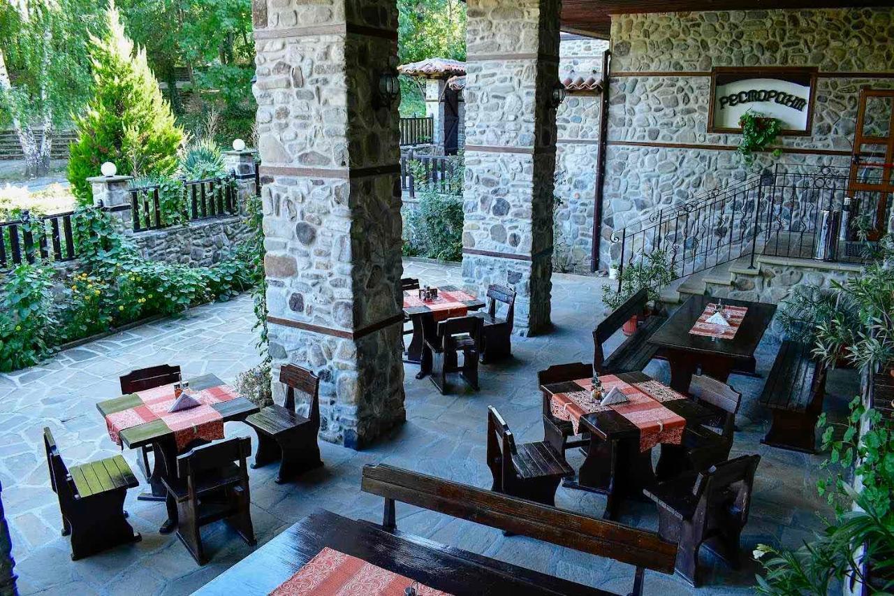 Семеен Хотел Ажур Kotel Exterior foto